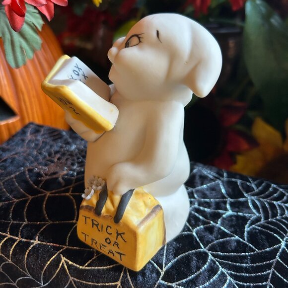 Vintage “How To Trick Or Treat” Ceramic Ghost Figurine - Picture 8 of 9